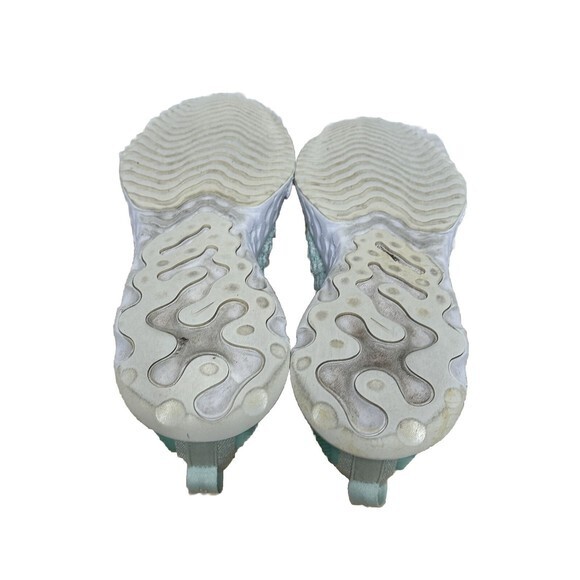 Nike Womens React Phantom Run Flyknit Green Sneakers Sz 6 Running - Picture 5 of 6